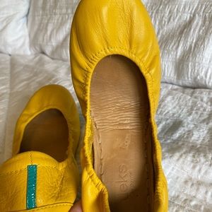 Tieks Size 7 Mustard Yellow
